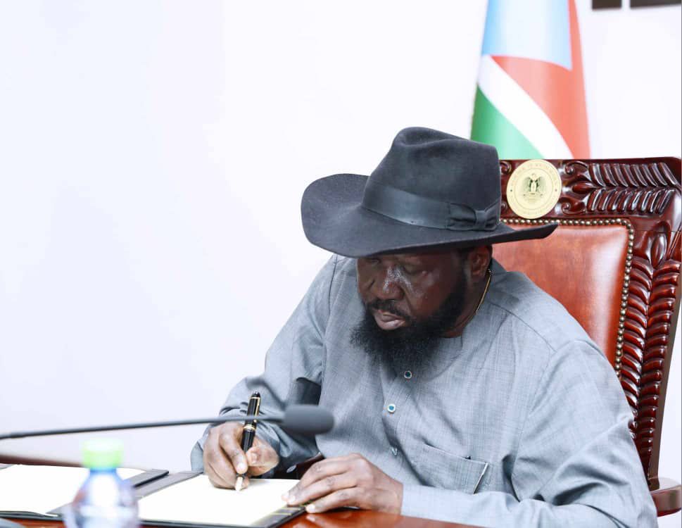President Kiir signs Compact on Water and Sanitation